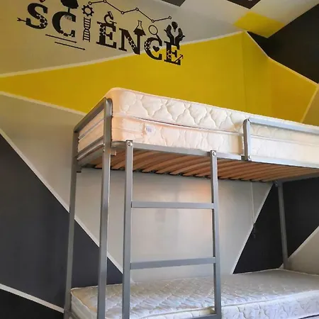 Yourhostel