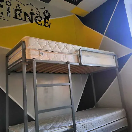 Yourhostel *